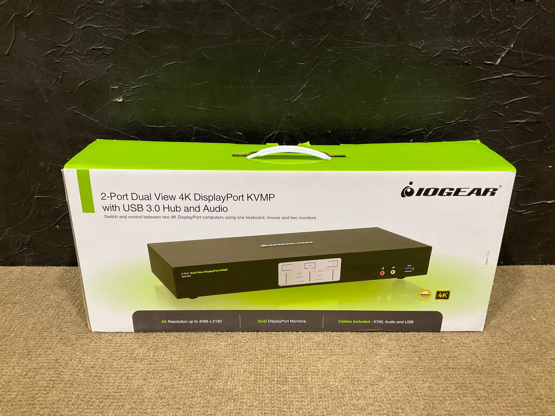 Iogear-KVMP-Switch-with-USB3-Hub--2-port-