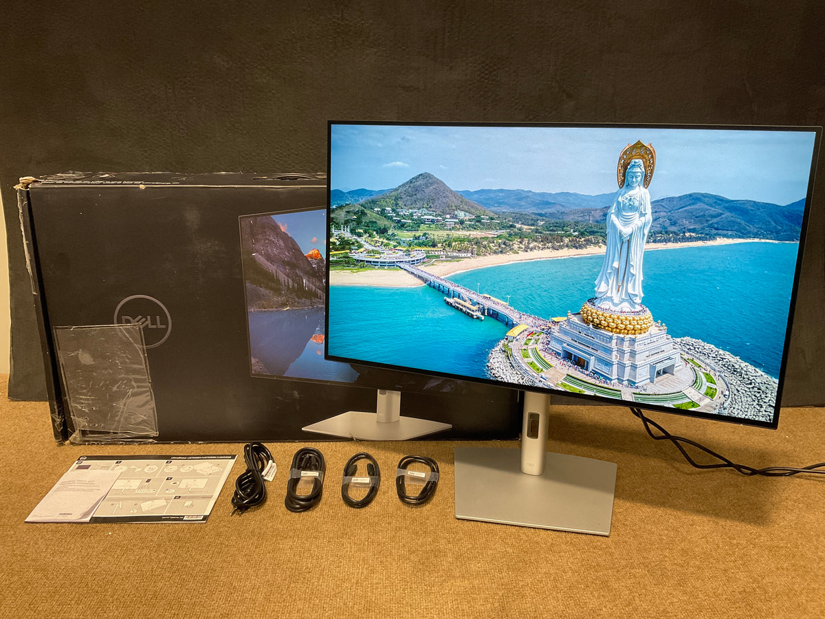 Dell-UltraSharp-U3223QE-31-5--USB-C-LED-LCD-Monitor--4K-