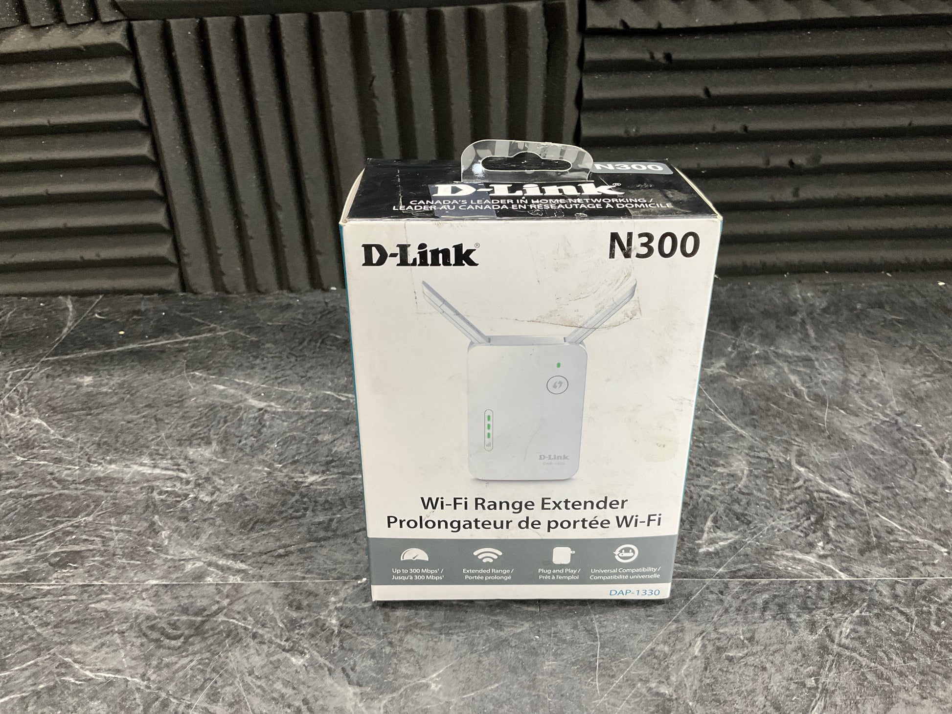 DLink-N300-Wi-Fi-Range-Extender