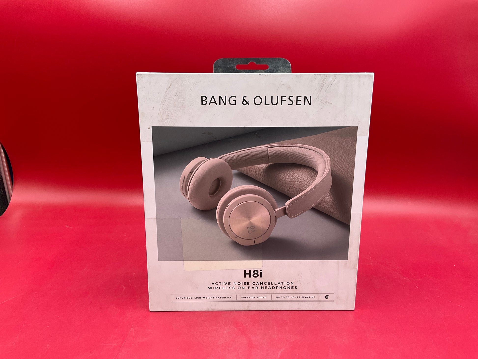 B&O-BeoPlay-H8i-Wireless-Headphones--pink-