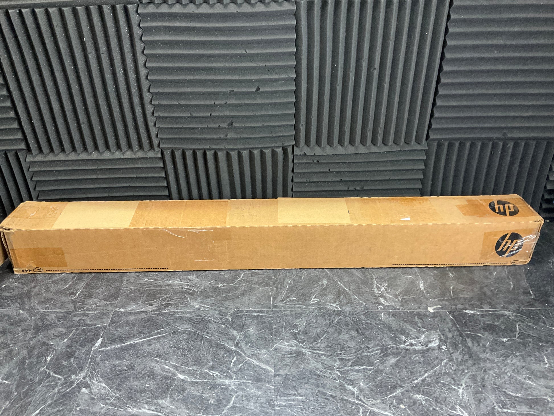 HP-DesignJet-Heavyweight-Coated-Paper-Roll--42--x-100-feet-