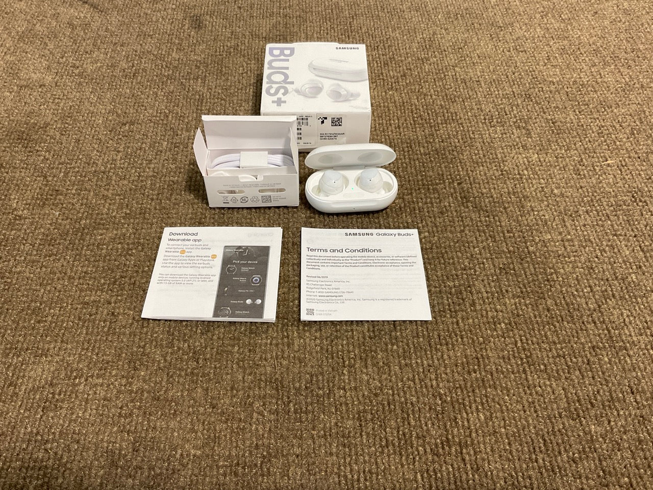 Samsung-Galaxy-Buds-Plus--white-