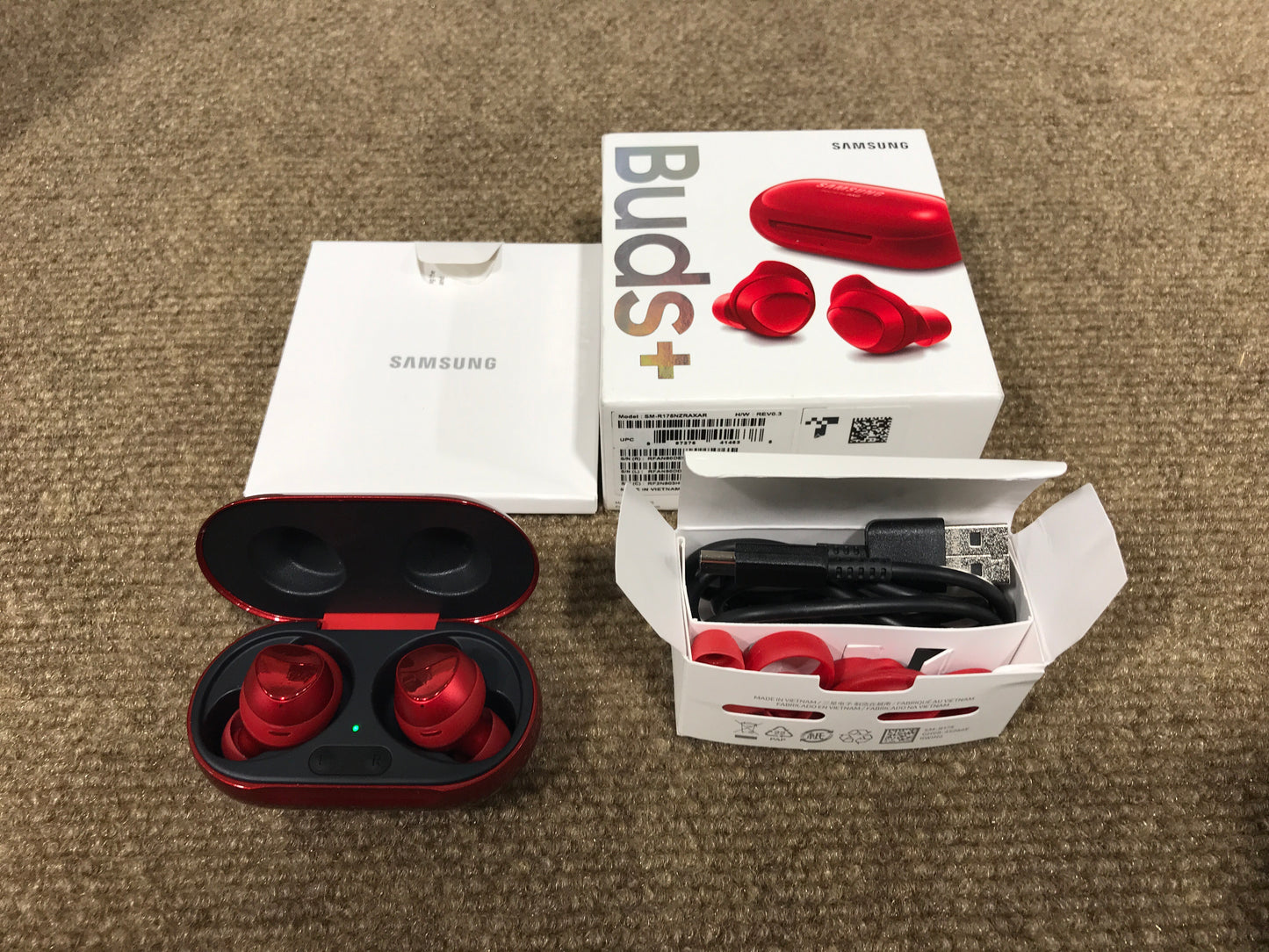 Samsung-Galaxy-Buds-Plus--red-