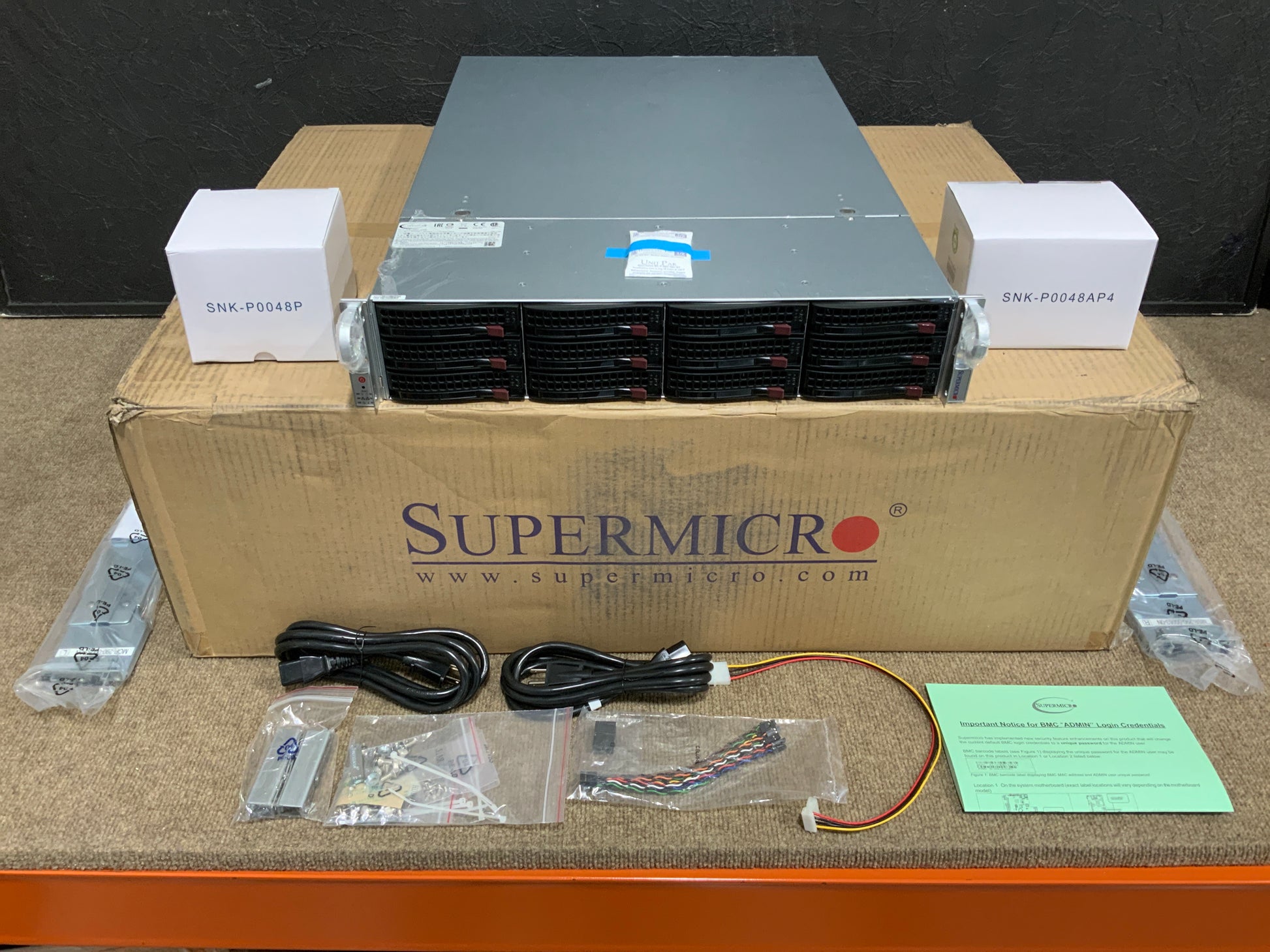 SuperMicro-SuperStorage-6028R--2U-