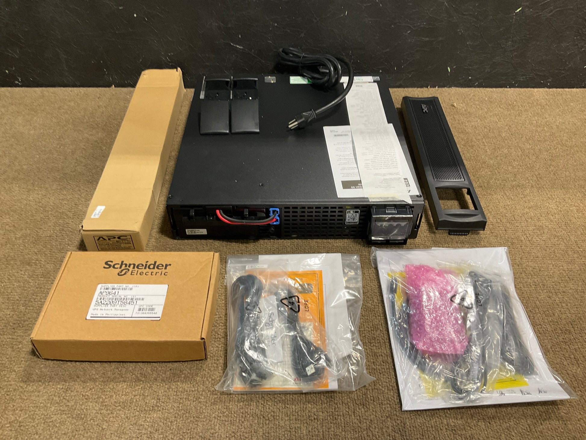 APC-SmartUPS-X-1500VA-RM-LCD