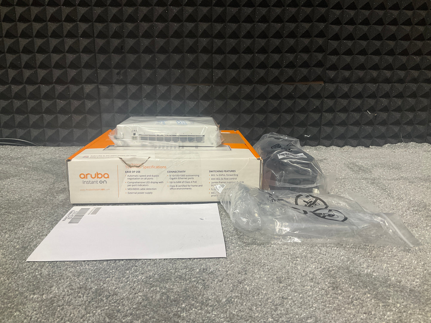 HPE-Aruba-Instant-On-1430-8-port-10-100-1000-PoE-Switch