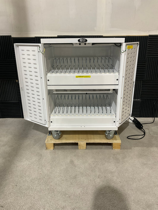Tripp-Lite-Laptop-Storage-Cart-32