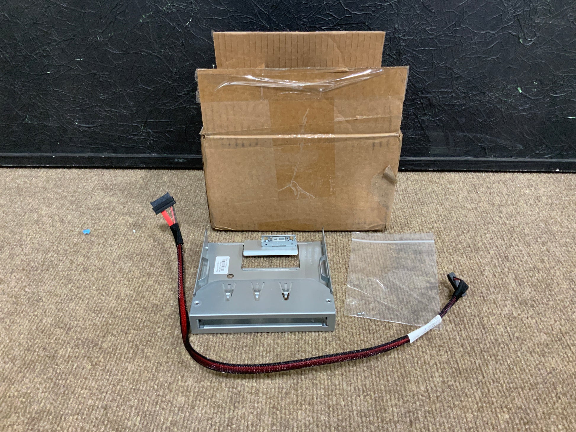 HPE-Slimline-Optical-Drive-Bay-Cable-Kit--ProLiant-ML350-Gen10-