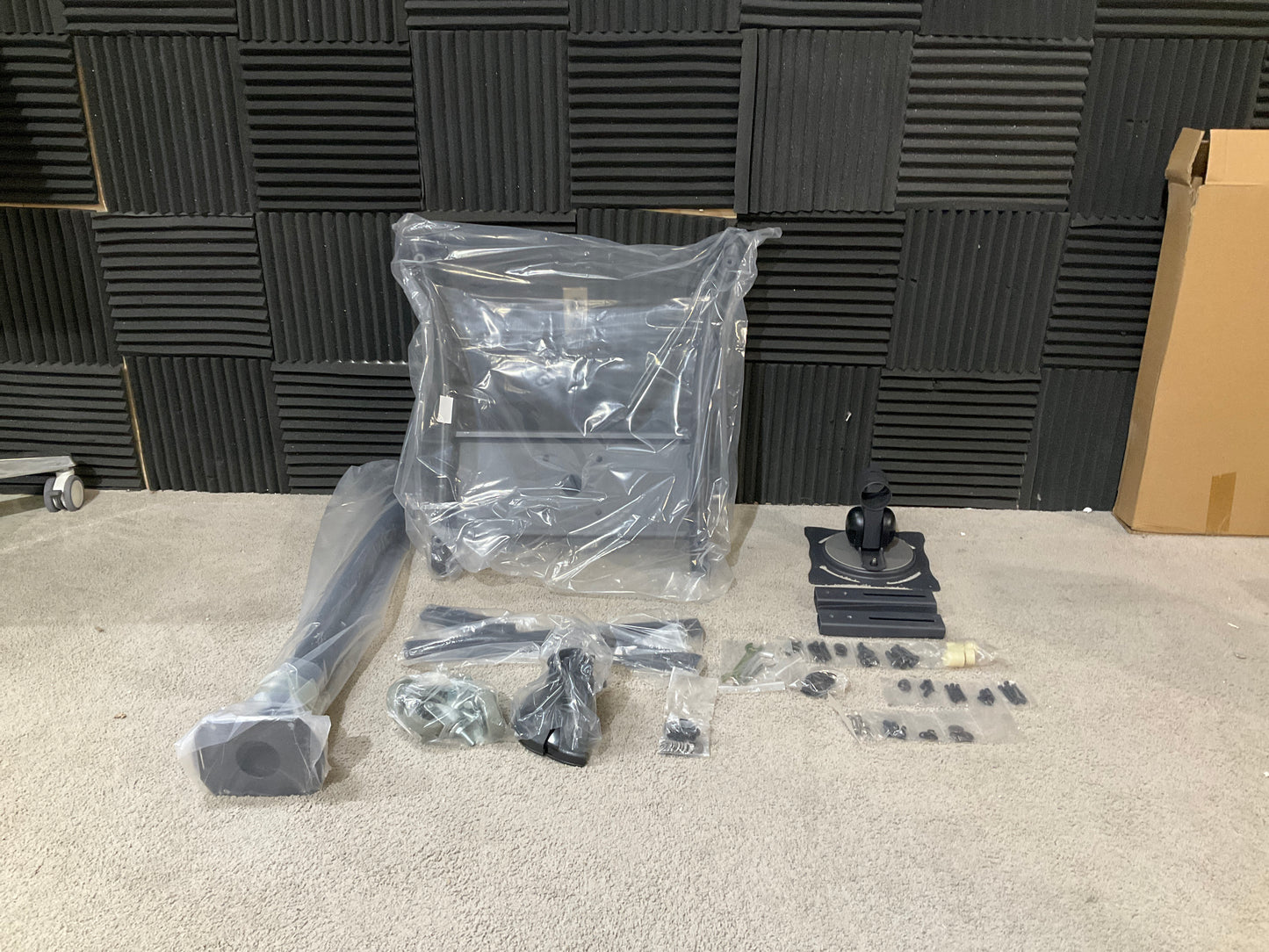 Displays2go-TV-Stand