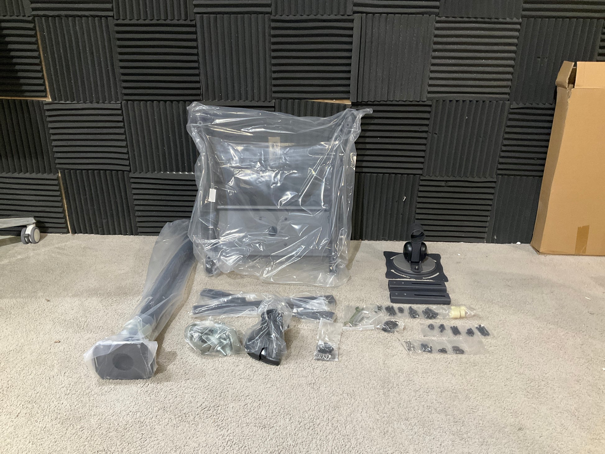 Displays2go-TV-Stand