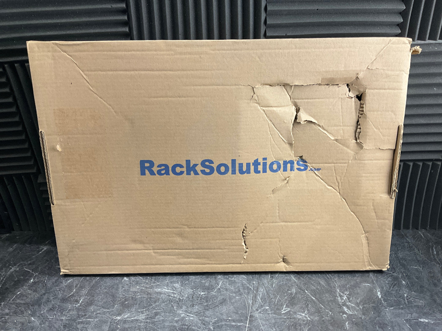 RackSolutions-Medium-Duty-Sliding-Rack-Mount-Shelf-