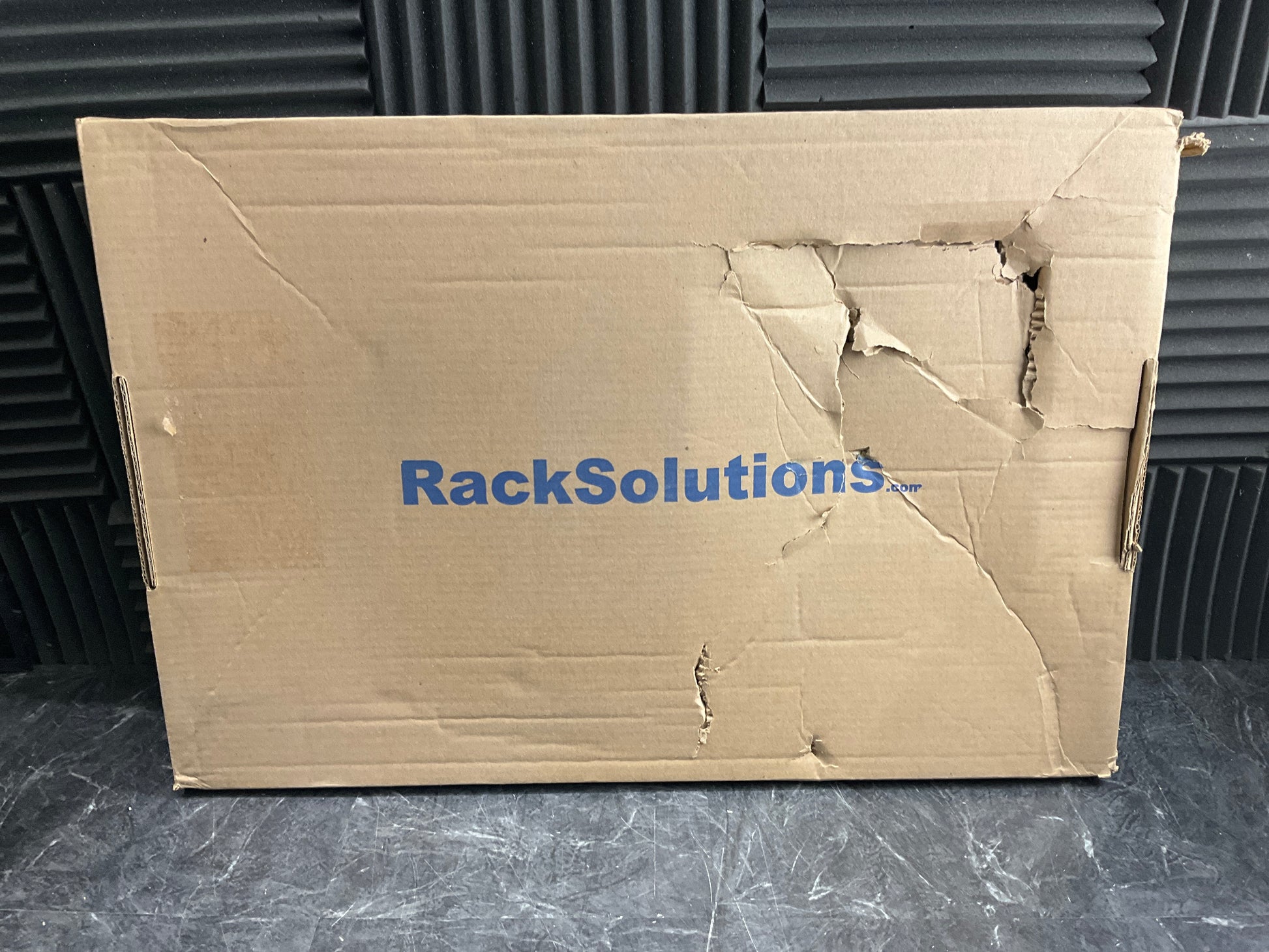 RackSolutions-Medium-Duty-Sliding-Rack-Mount-Shelf-
