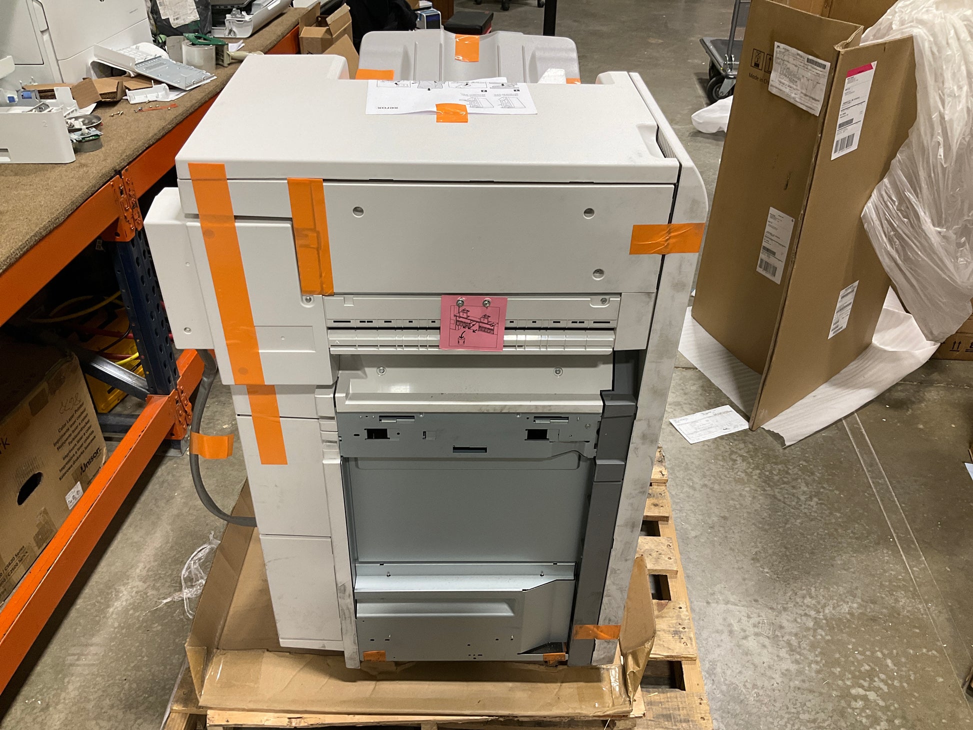Xerox-AltaLink-B8145-Finisher---Stacker---Stapler