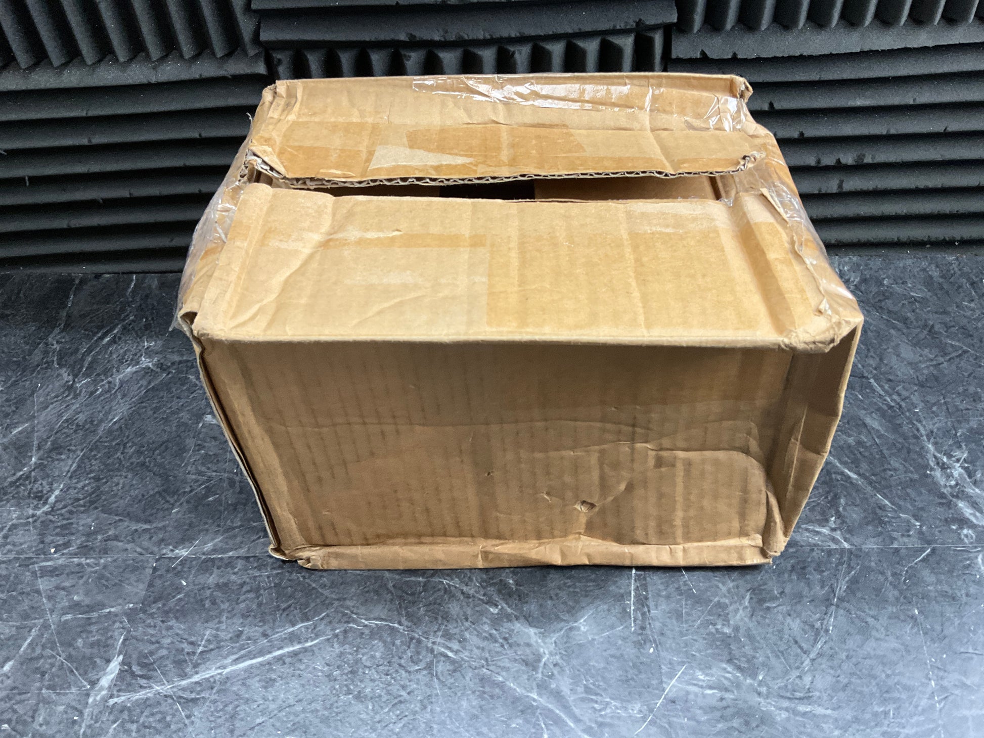 B-stock IP desk phone for Poly Edge E350