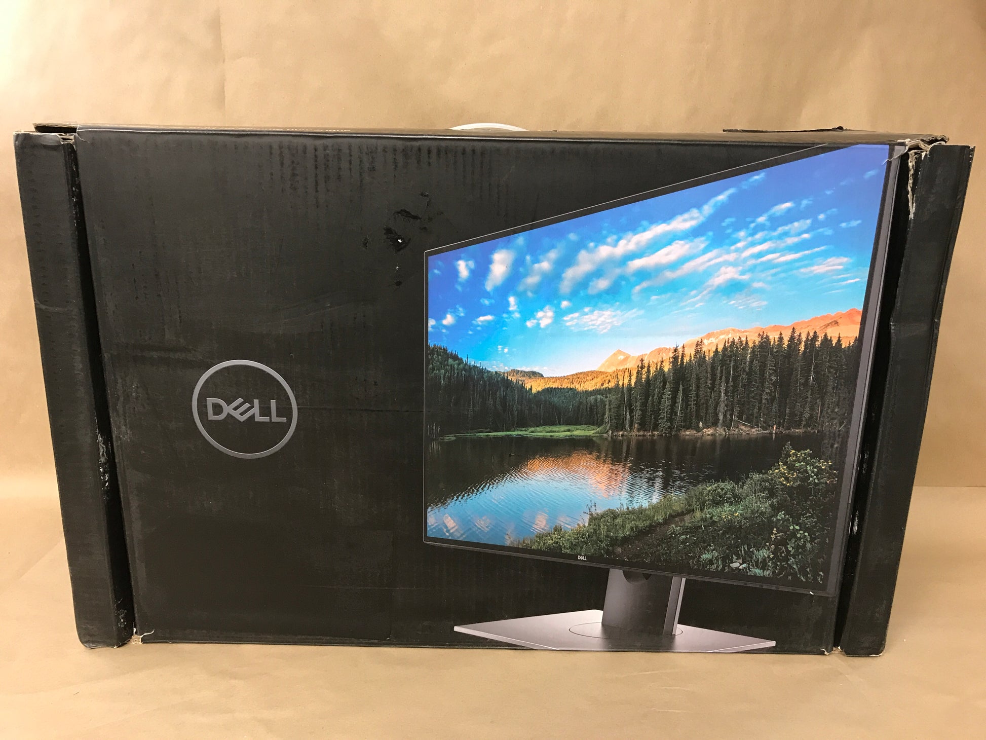 Dell-UltraSharp-U2718Q-27--LED-LCD-IPS-Monitor--4K-