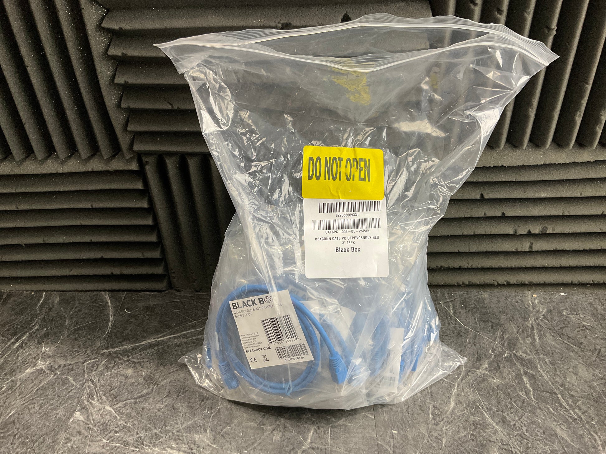 BlackBox-RJ45-CAT-6-Patch-Cable,-Snagless-Molded---3-feet--blue---25-pack-