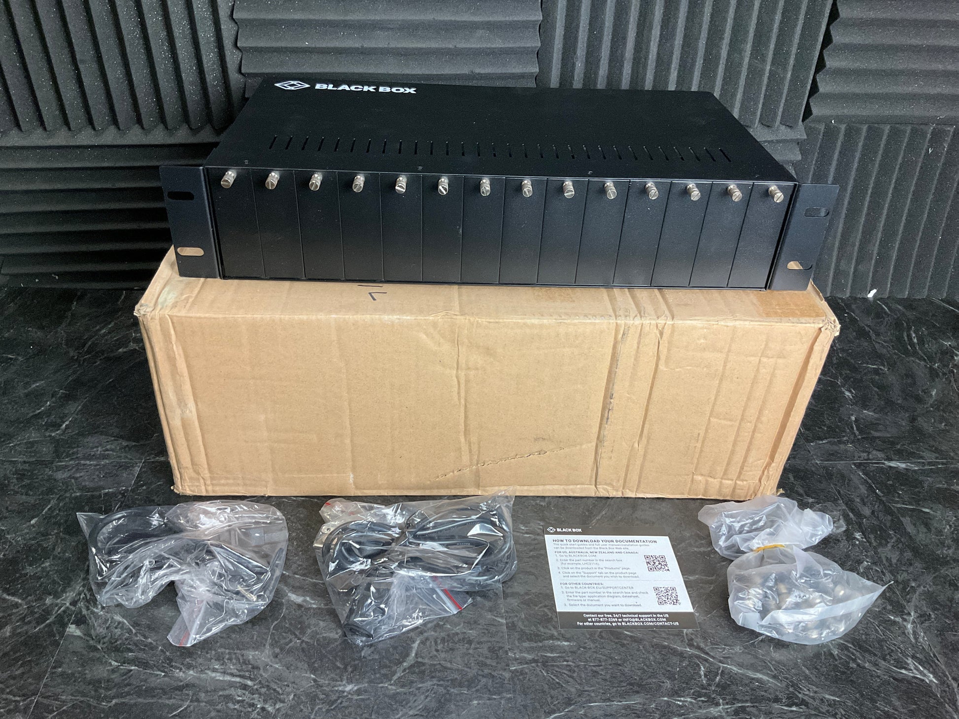 BlackBox-Pure-Networking-14-Slot-Media-Converter-Chassis