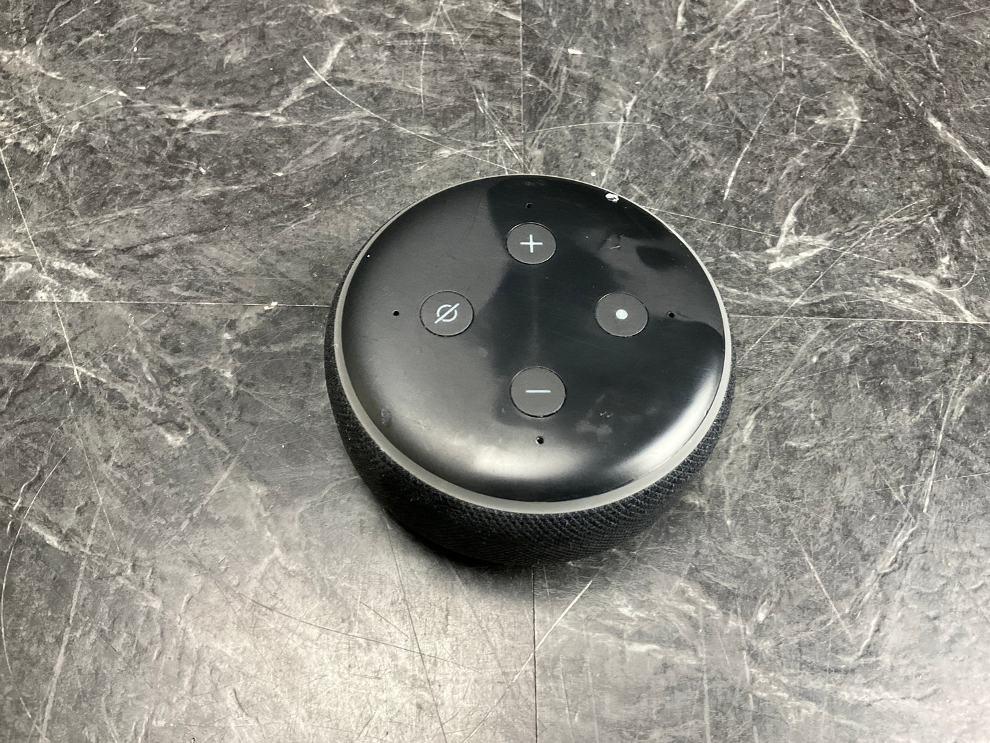 Amazon-Echo-Dot--3rd-Generation---charcoal-