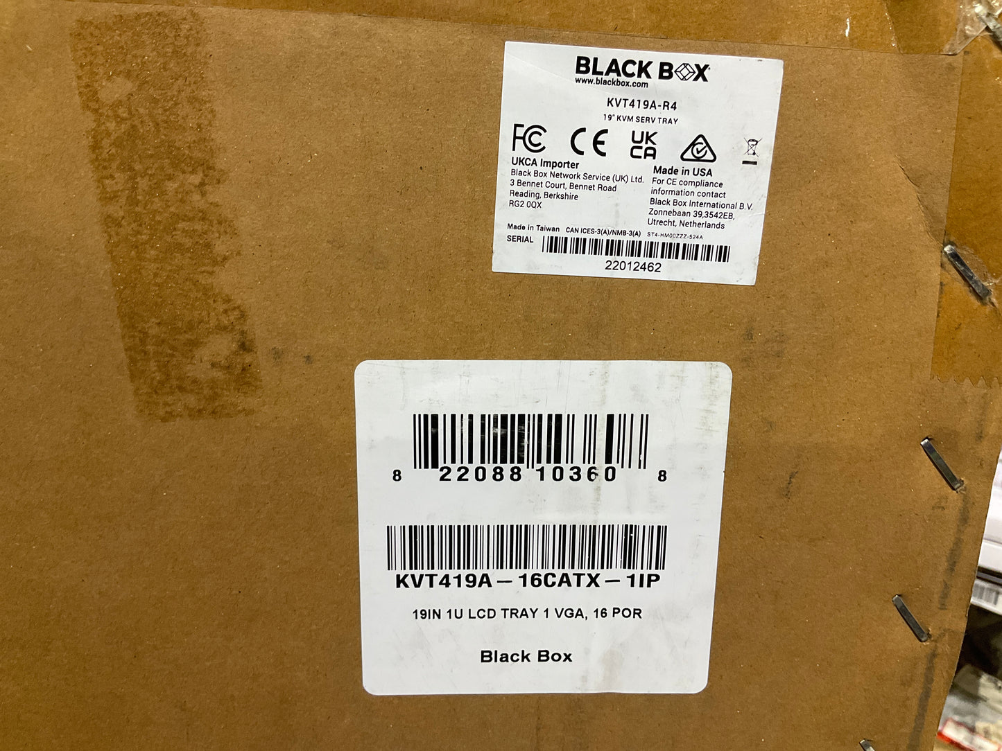 BlackBox-ServTray-KVM-Switch--16-port----RM-19--LCD-Display