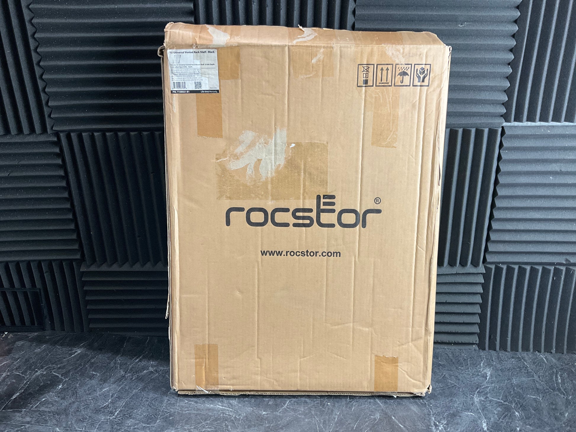 Rocstor-1U-Universal-Vented-Rack-Shelf
