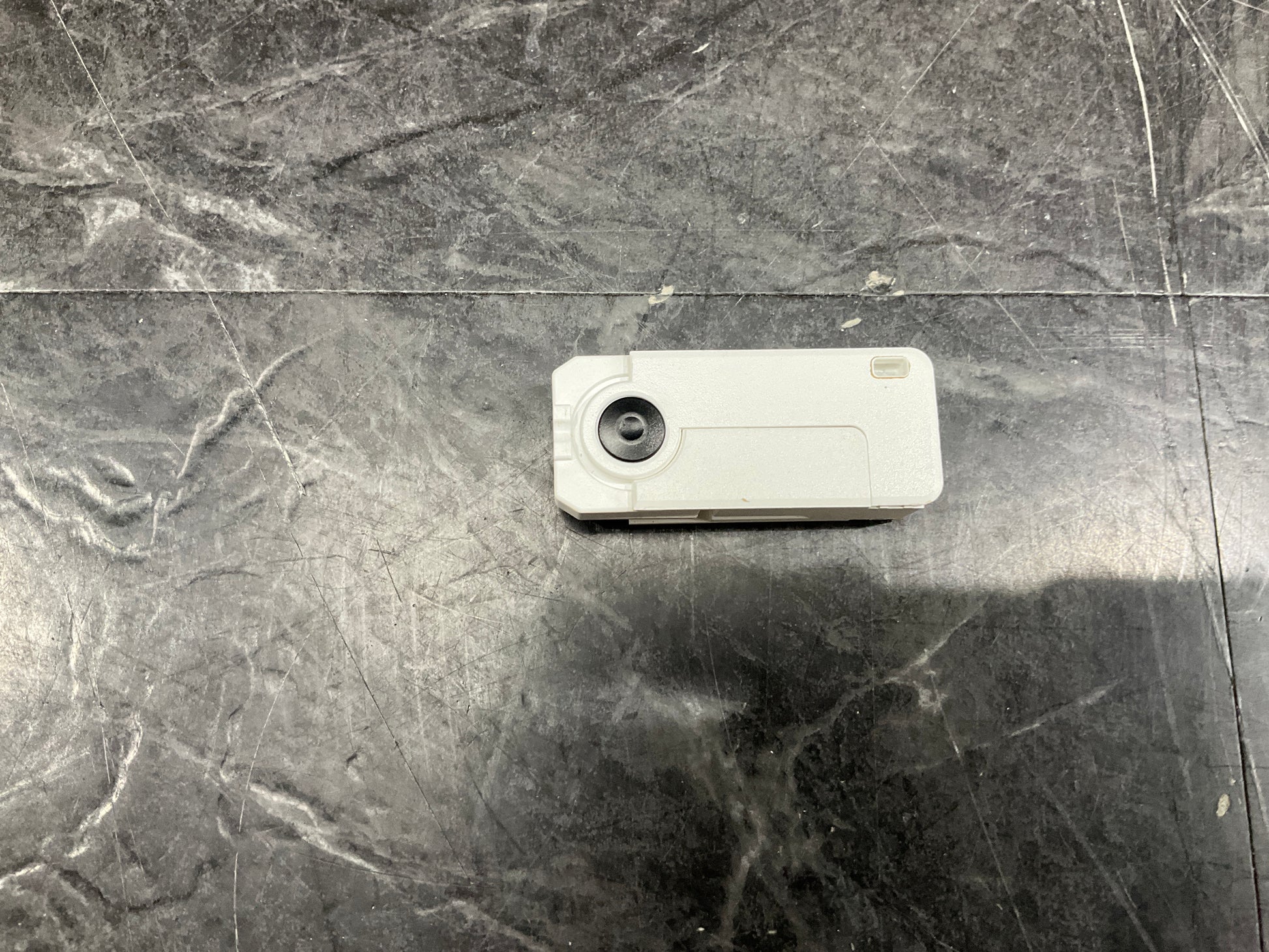 Identiv-Smartfold-Smart-Card-Reader