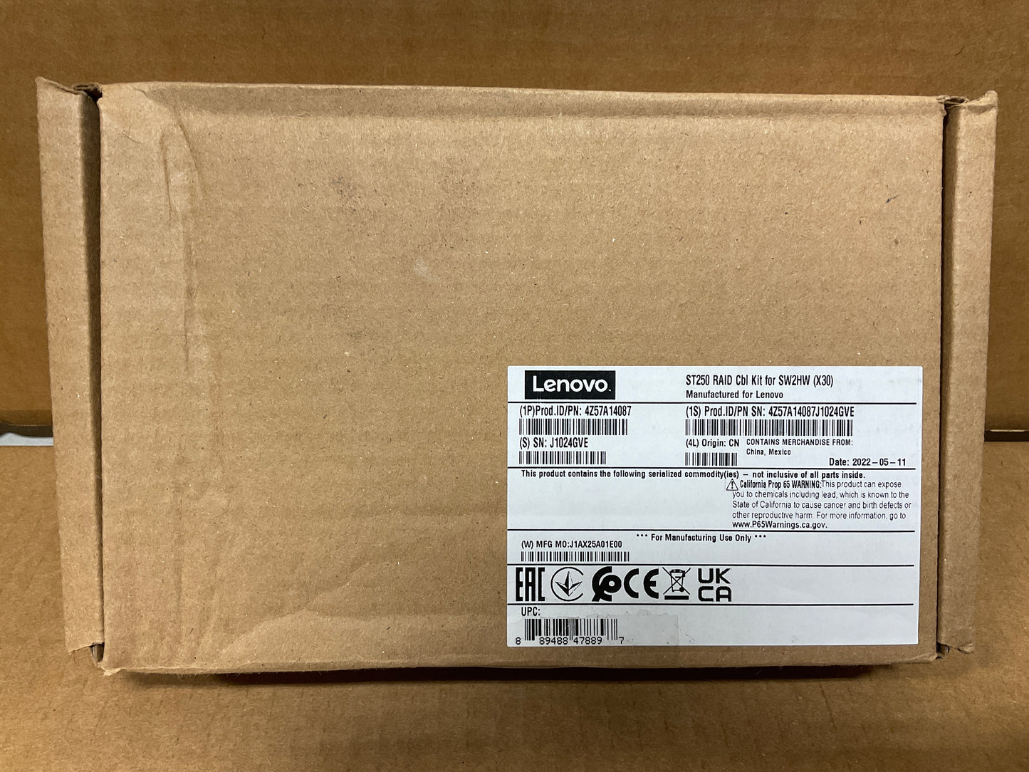 Lenovo-ThinkSystem-Hardware-RAID-Cable-Kit--ST250-