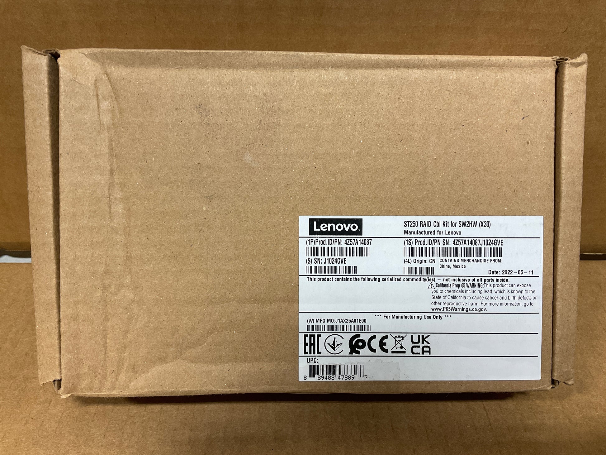 Lenovo-ThinkSystem-Hardware-RAID-Cable-Kit--ST250-