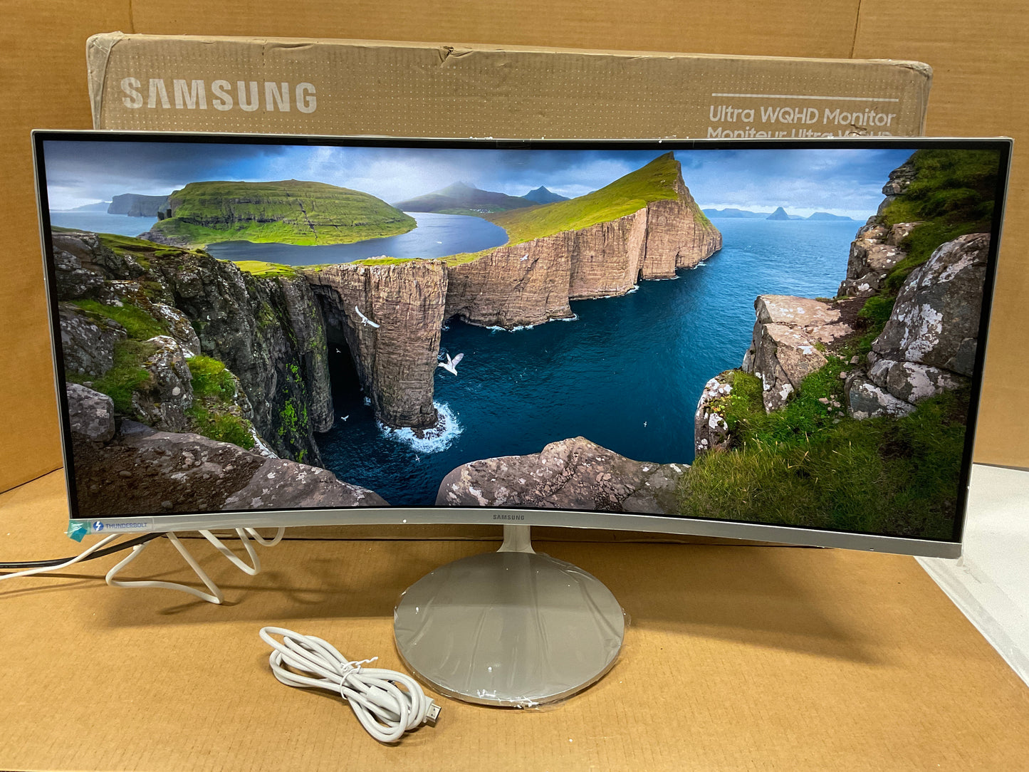 Samsung-C34J791-34--Curved-LED-LCD-Display--WQHD-