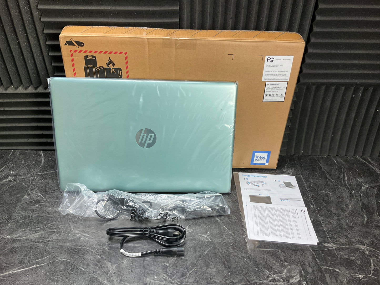 HP-Laptop-17-by4007ds-i5-1135G7-8GB-256GB-DVDRW-BT5-WiFi6-17-3W-W10H--sage-