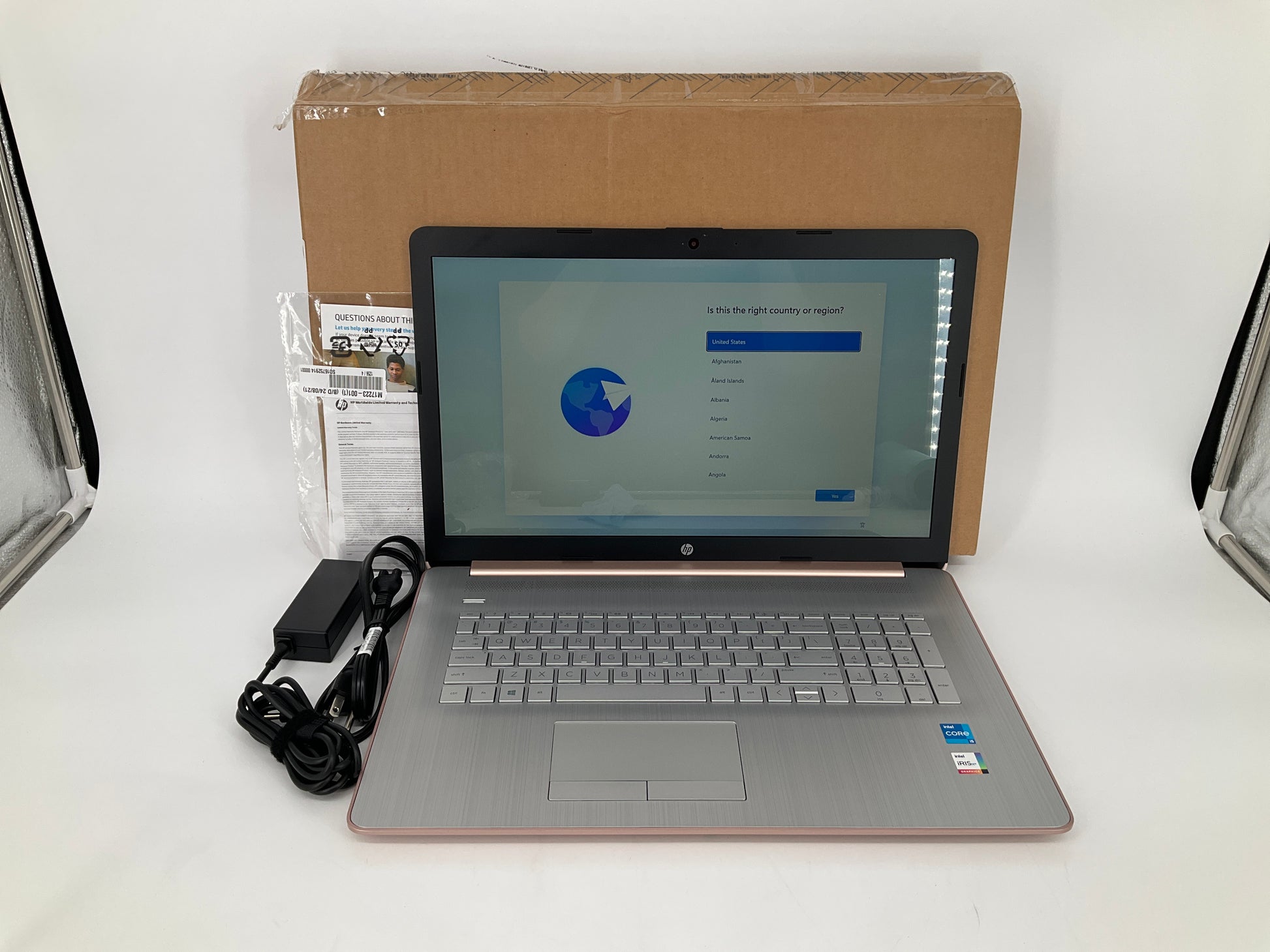 HP-Laptop-17-by4005ds-i5-1135G7-8GB-256GB-BT5-WiFi6-17-3W-W10H--rose-