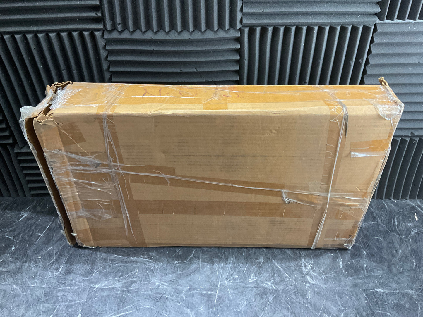 Samsung-LCD-Wall-Mount--DM82E-