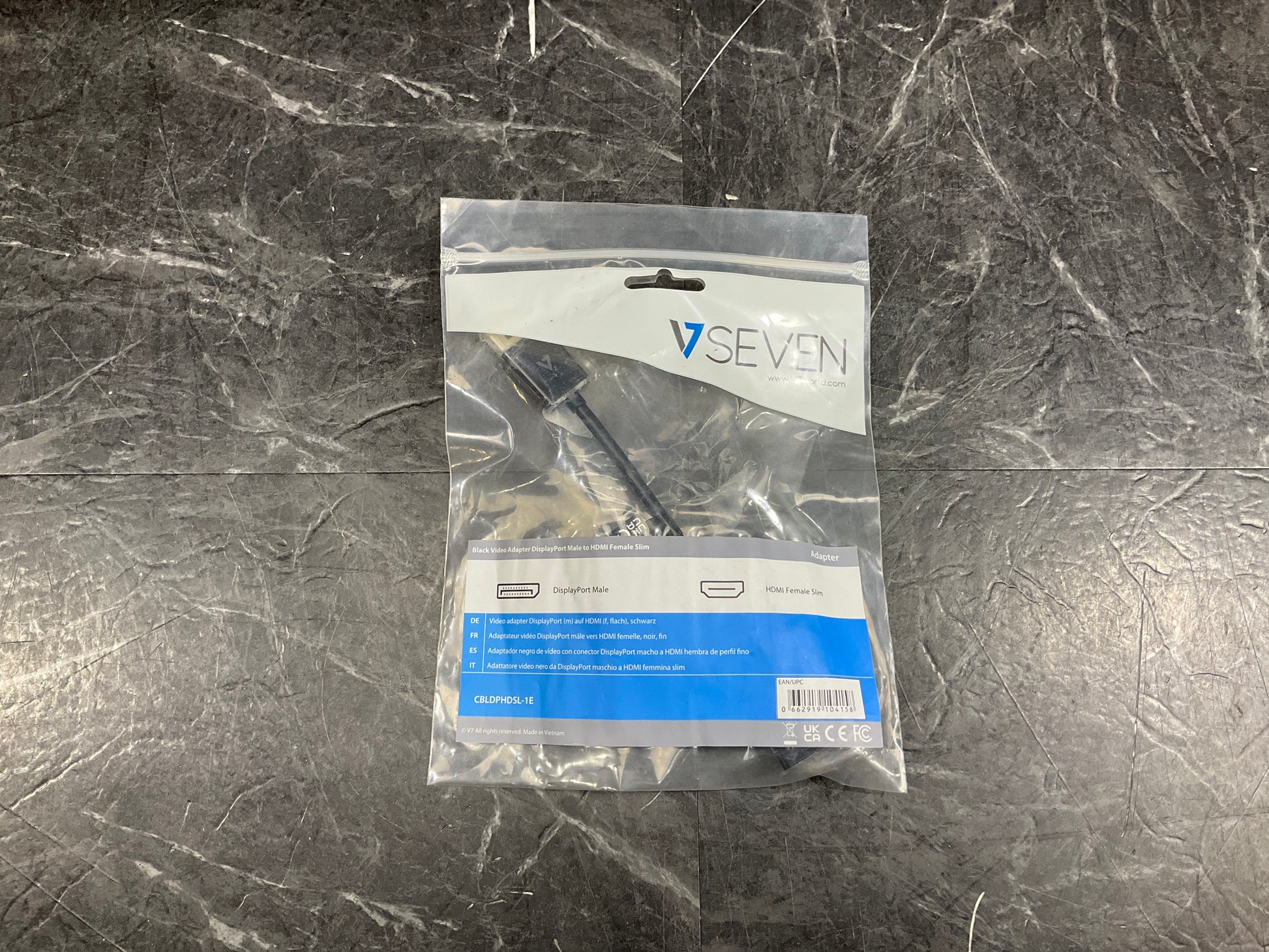 v7-Display-Port-to-HDMI-Slim-Adapter