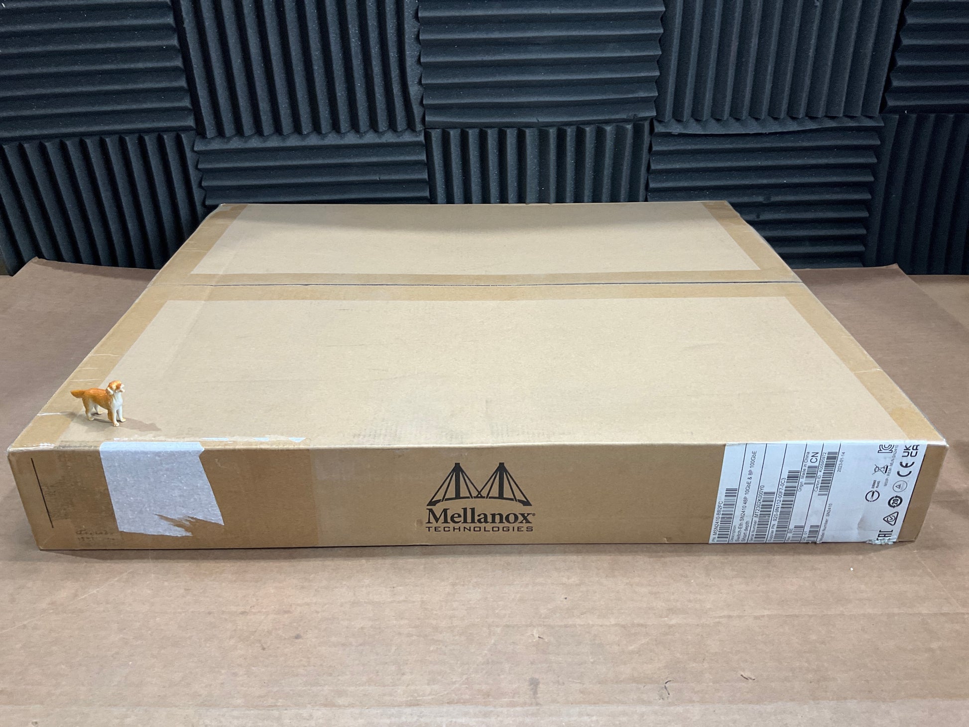 Mellanox-Spectrum-SN2410-48-port-10-Gigabit-SFP28---8-port-40-Gigabit-QSFP28-Switch--back-to-front-