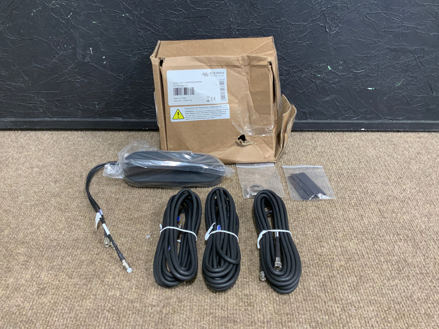 Sierra-Wireless-SharkFin-2x-LTE-Antenna