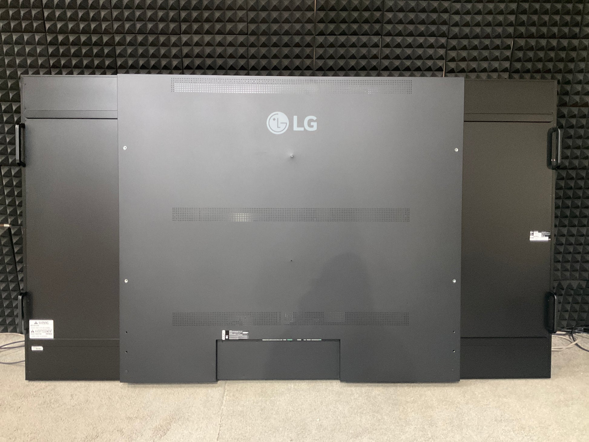 LG-110--Commercial-LED-LCD-Signage-Display--4K-