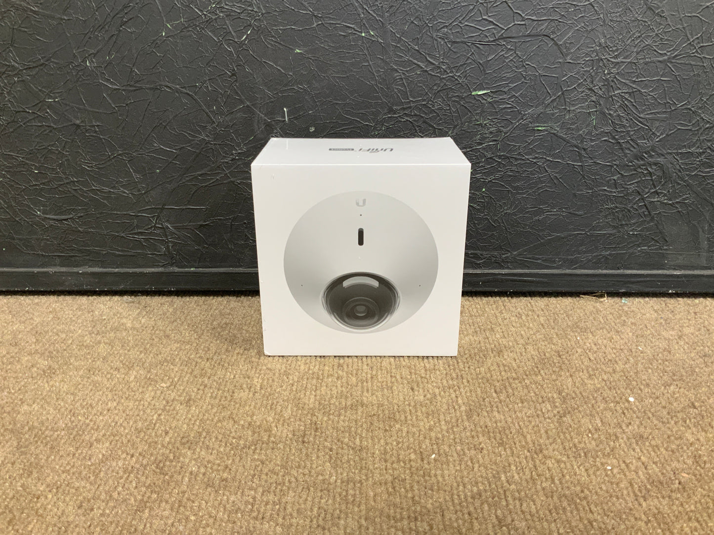 Ubiquiti-UniFi-G4-Dome-IP-Camera