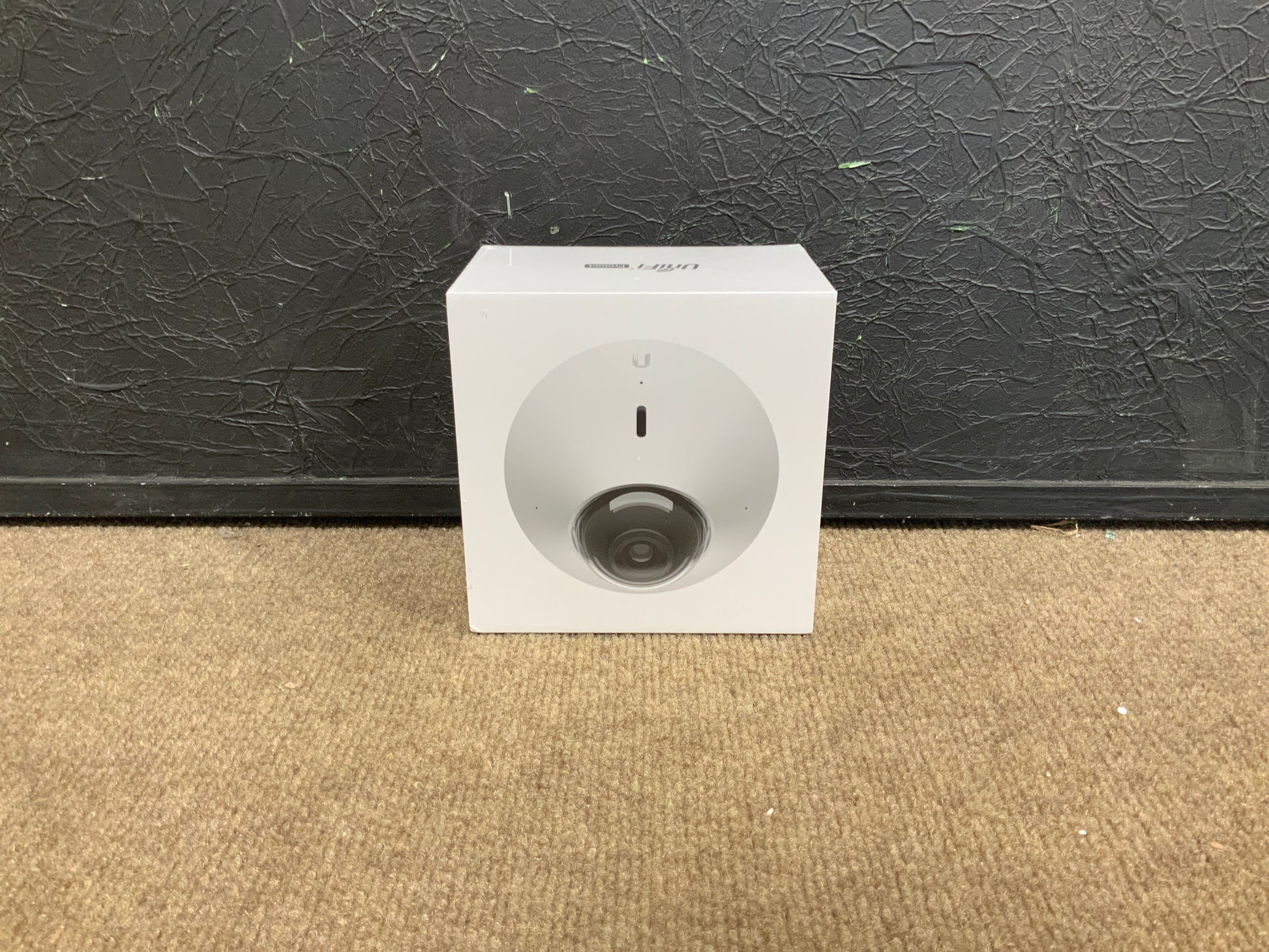 Ubiquiti-UniFi-G4-Dome-IP-Camera