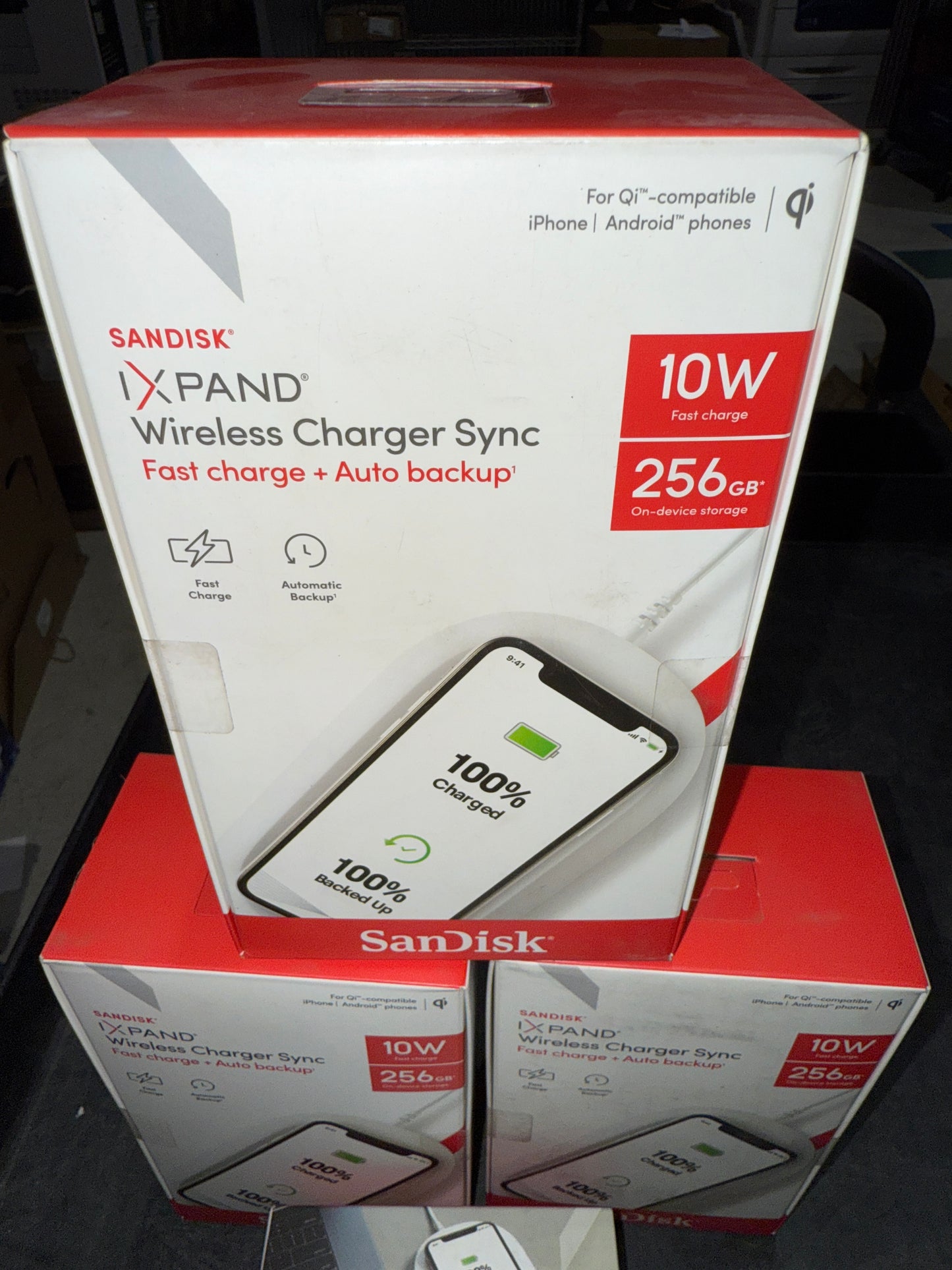 Sandisk-iXpand-256GB-Wireless-Charger-Sync---Auto-Backup