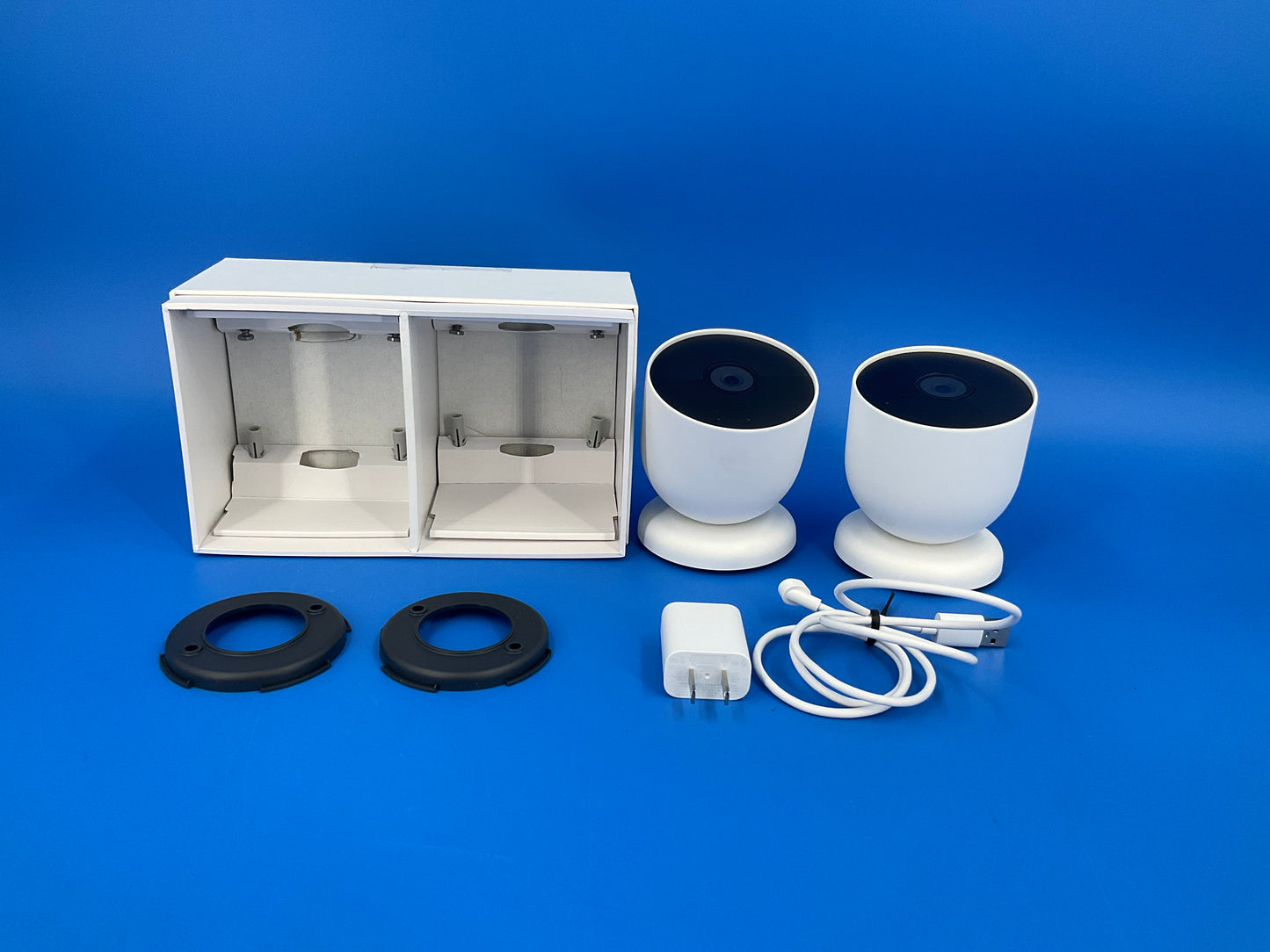 Google-Nest-Cam-Indoor-Outdoor-Wire-Free-Camera--2-pack---snow-