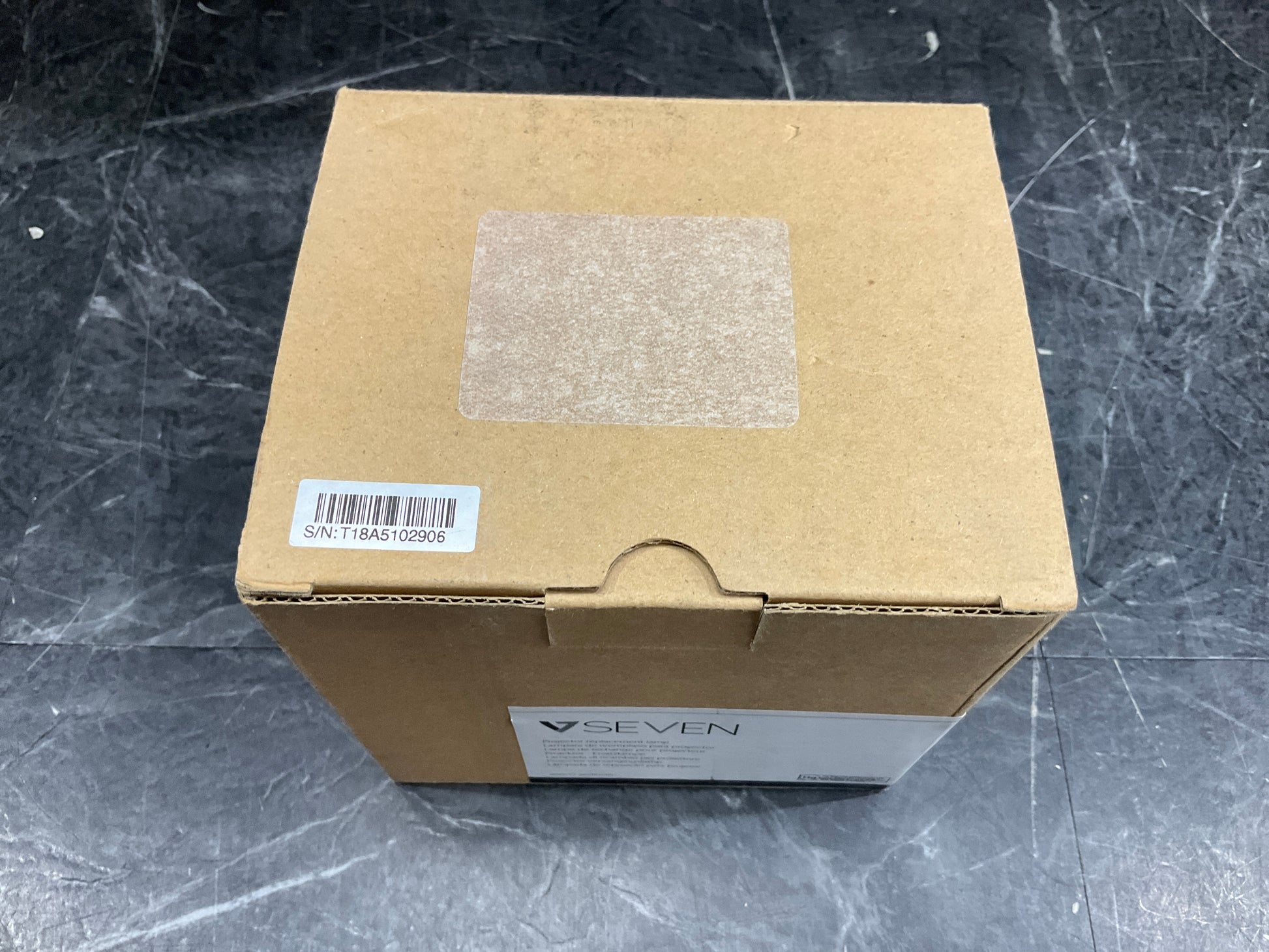V7-Replacement-Projector-Lamp--725-10284-V7-