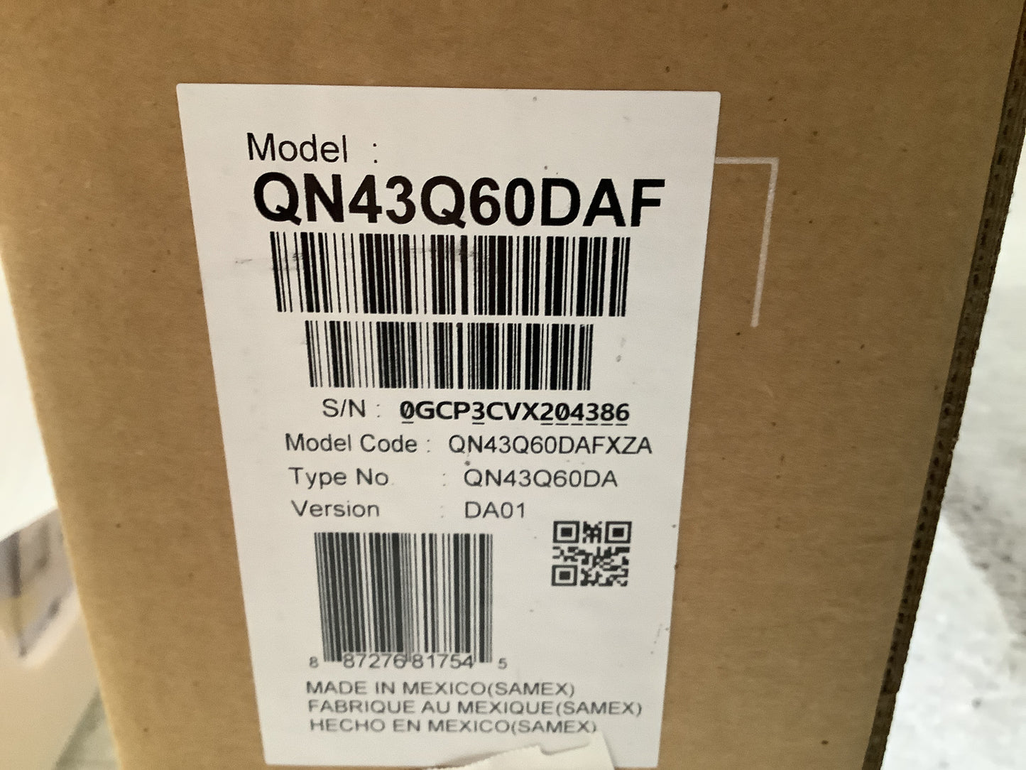 Samsung-Q60D-43--QLED-Smart-TV--4K-