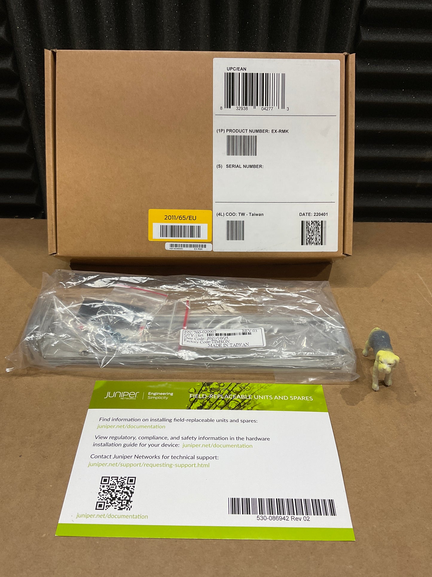 Juniper-Networks-Rack-Mount-Kit--EX3200-