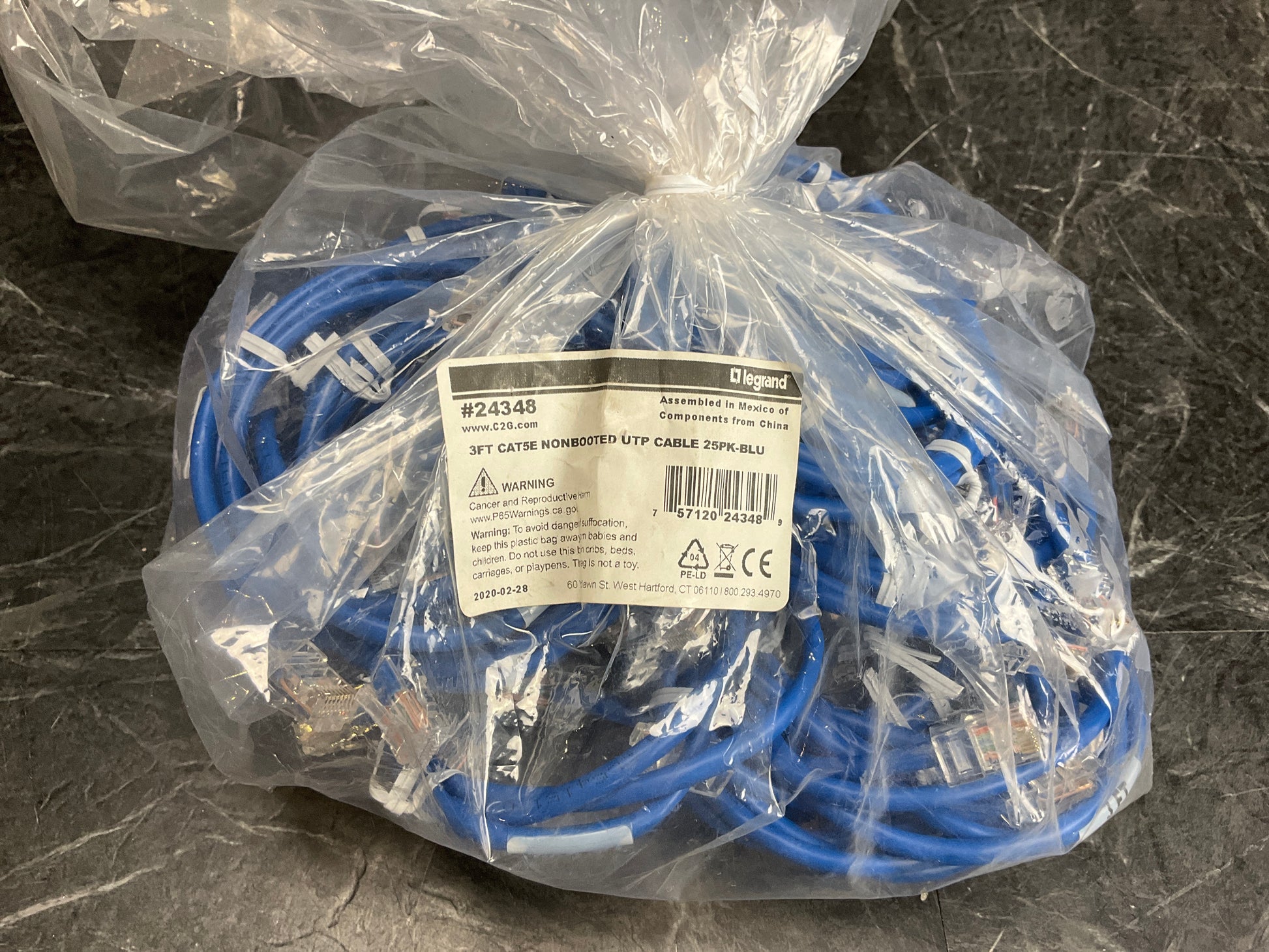C2G-Cat5E-Nonbooted-UTP-Cable--3FT,-Blue,-25-Pack-