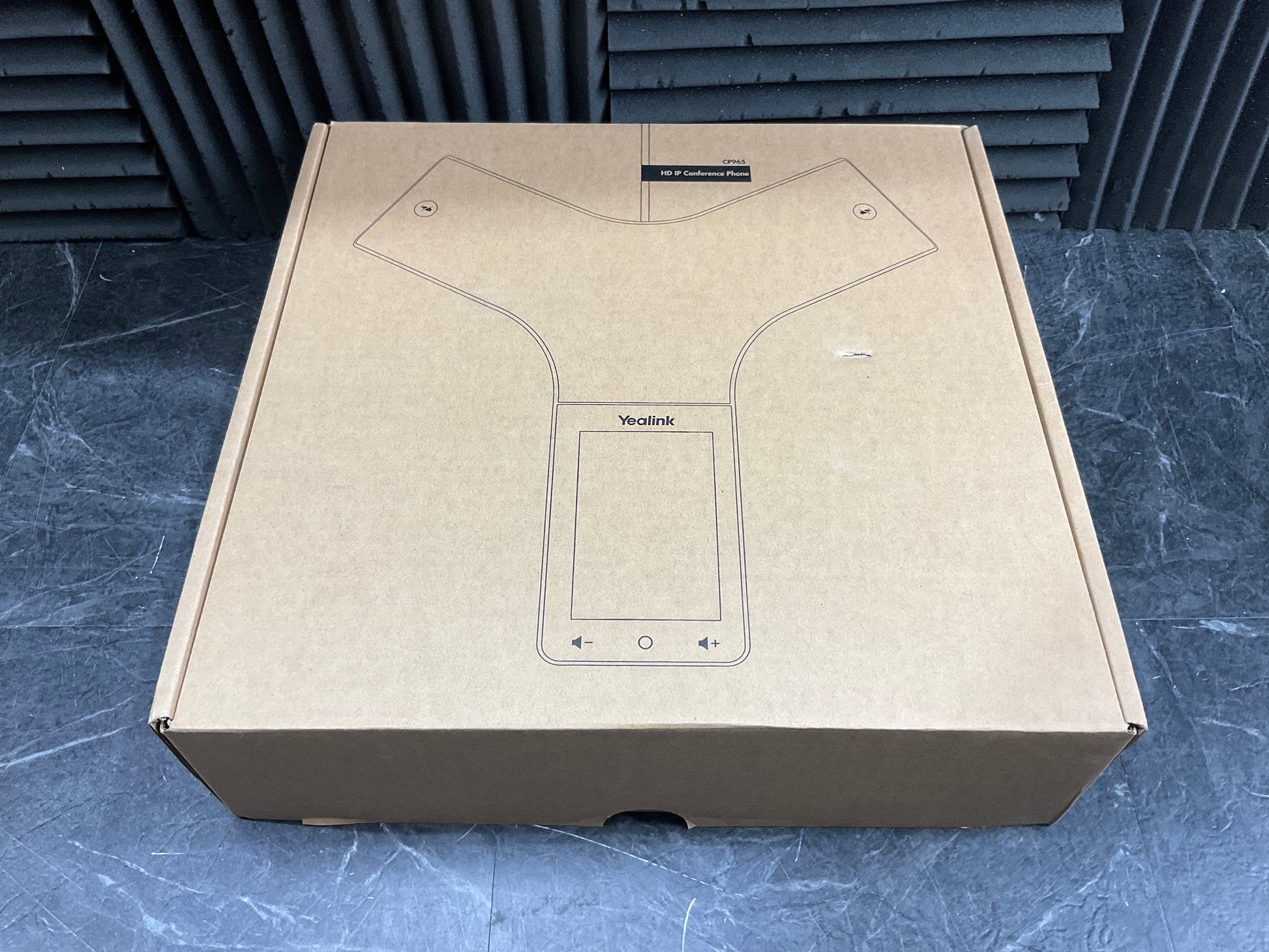 Yealink-LCD-TouchScreen-PoE-Conference-Phone-with-Microphones