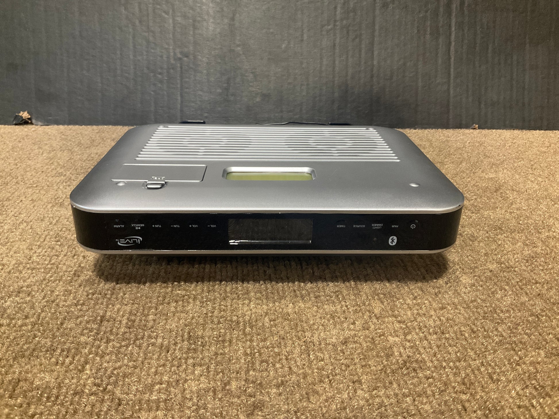 GPX-iLive-Bluetooth-Under-Cabinet-Music-System