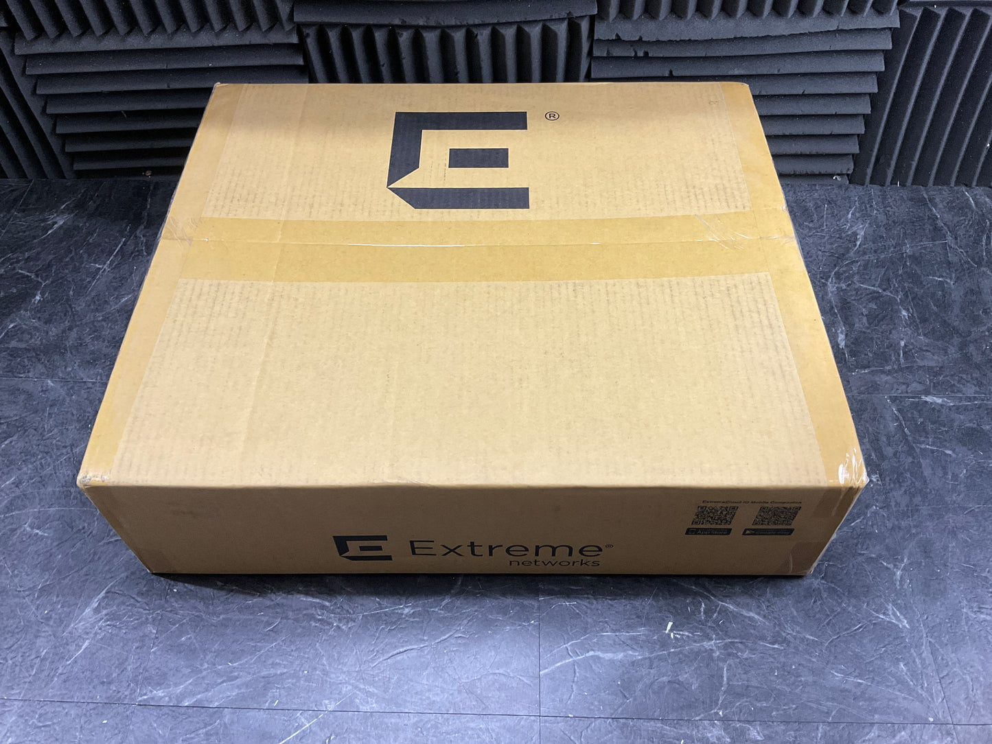 Extreme-Networks-ExtremeSwitching-5420M-24-port-10-100-1000-PoE----4-port-10-25-Gigabit-SFP--Switch