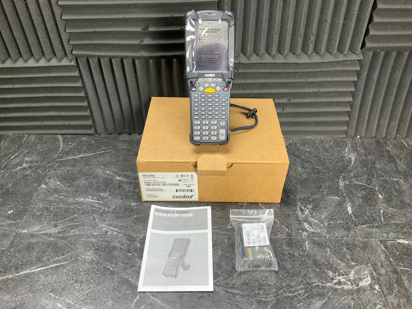 Motorola-MC9200-Portable-Data-Terminal--Windows-Embedded-6-5-