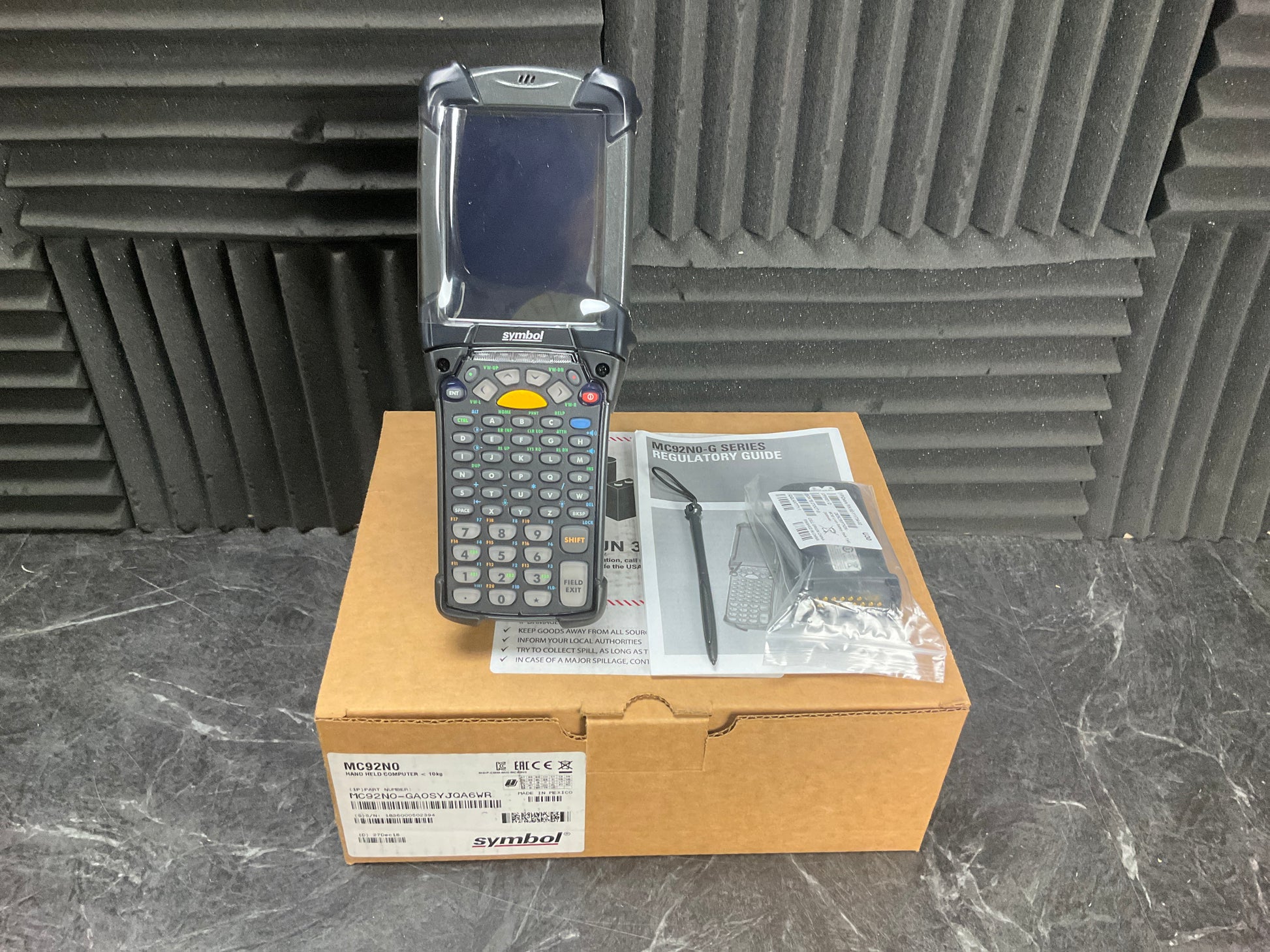 Motorola-MC9200-Portable-Data-Terminal--Windows-Embedded-6-5-