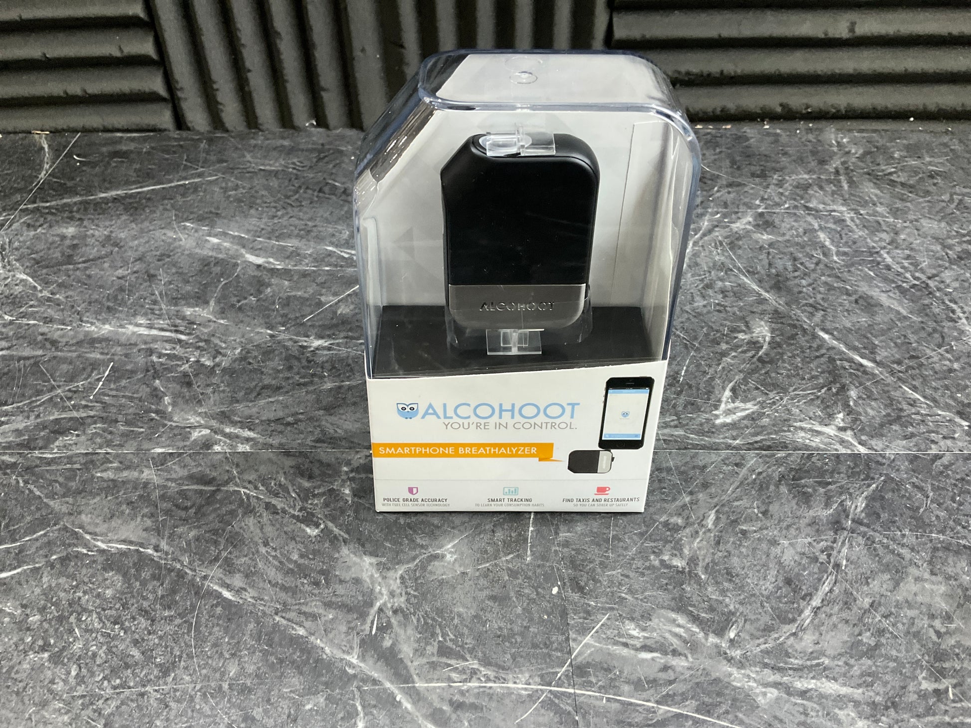 Alcohoot-Smartphone-Breathalyzer