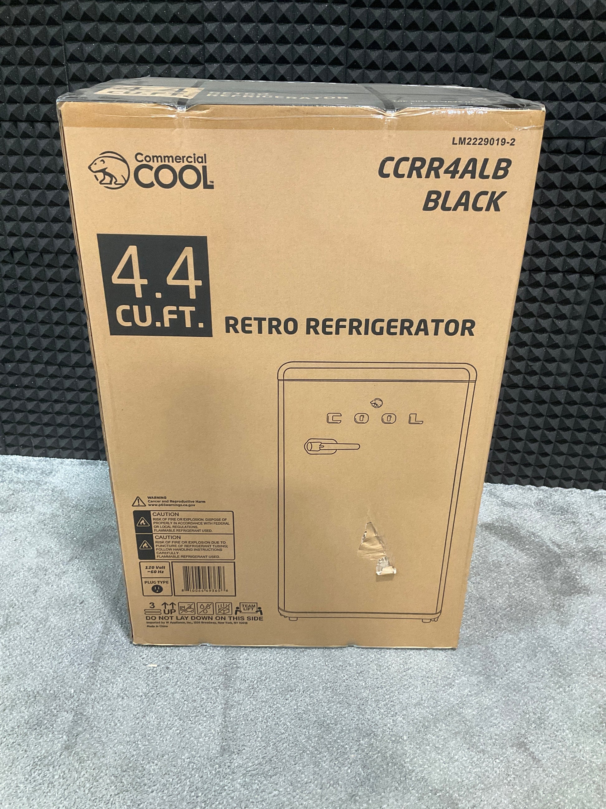 Commercial-Cool-Retro-Mini-Refrigerator-without-Freezer--black---4-4-cubic-feet-